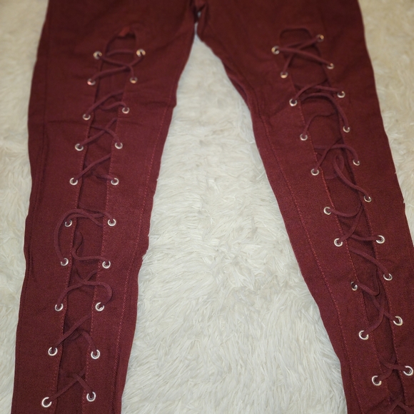 VILLAGE JEANS CRISS-CROSS TIE-UP FRONT JEANS - Picture 4 of 10